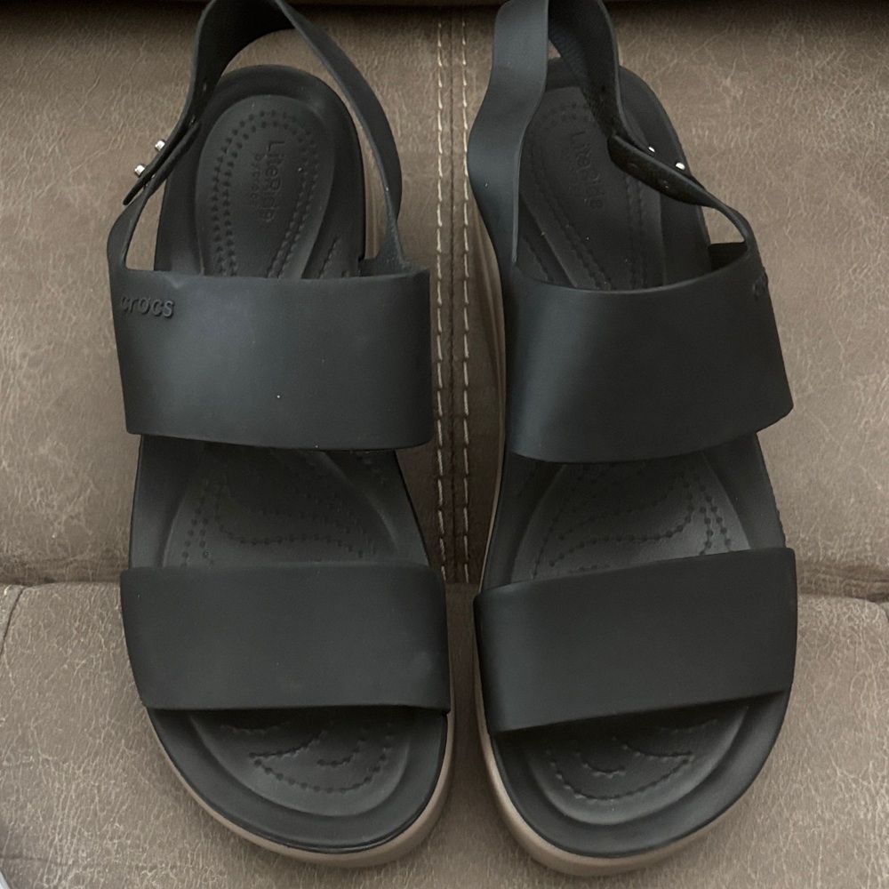 New LiteRide by Crocs Sz 11
